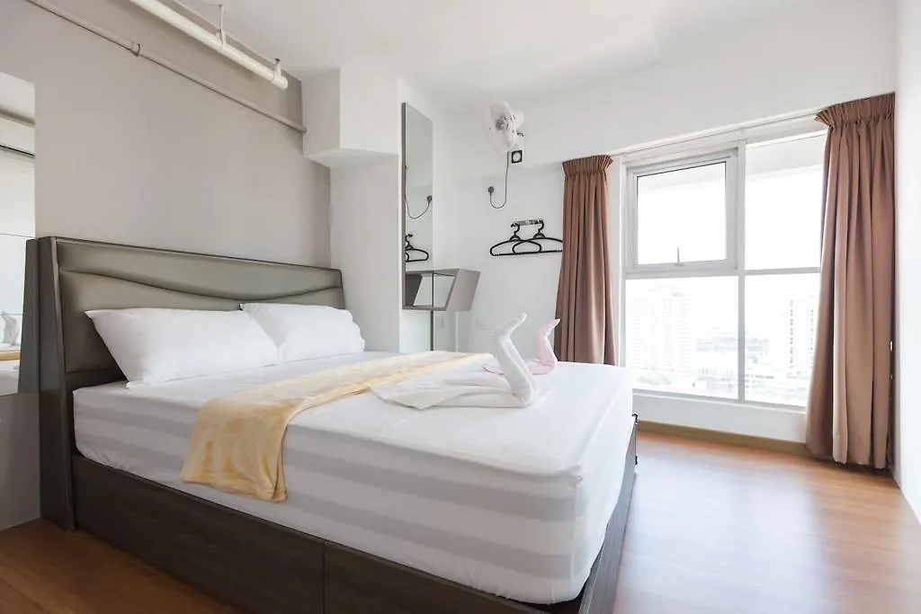 3-Bed Executive Suite, Rumahku @Ceo Bayan Lepas 0*,  Malaysia